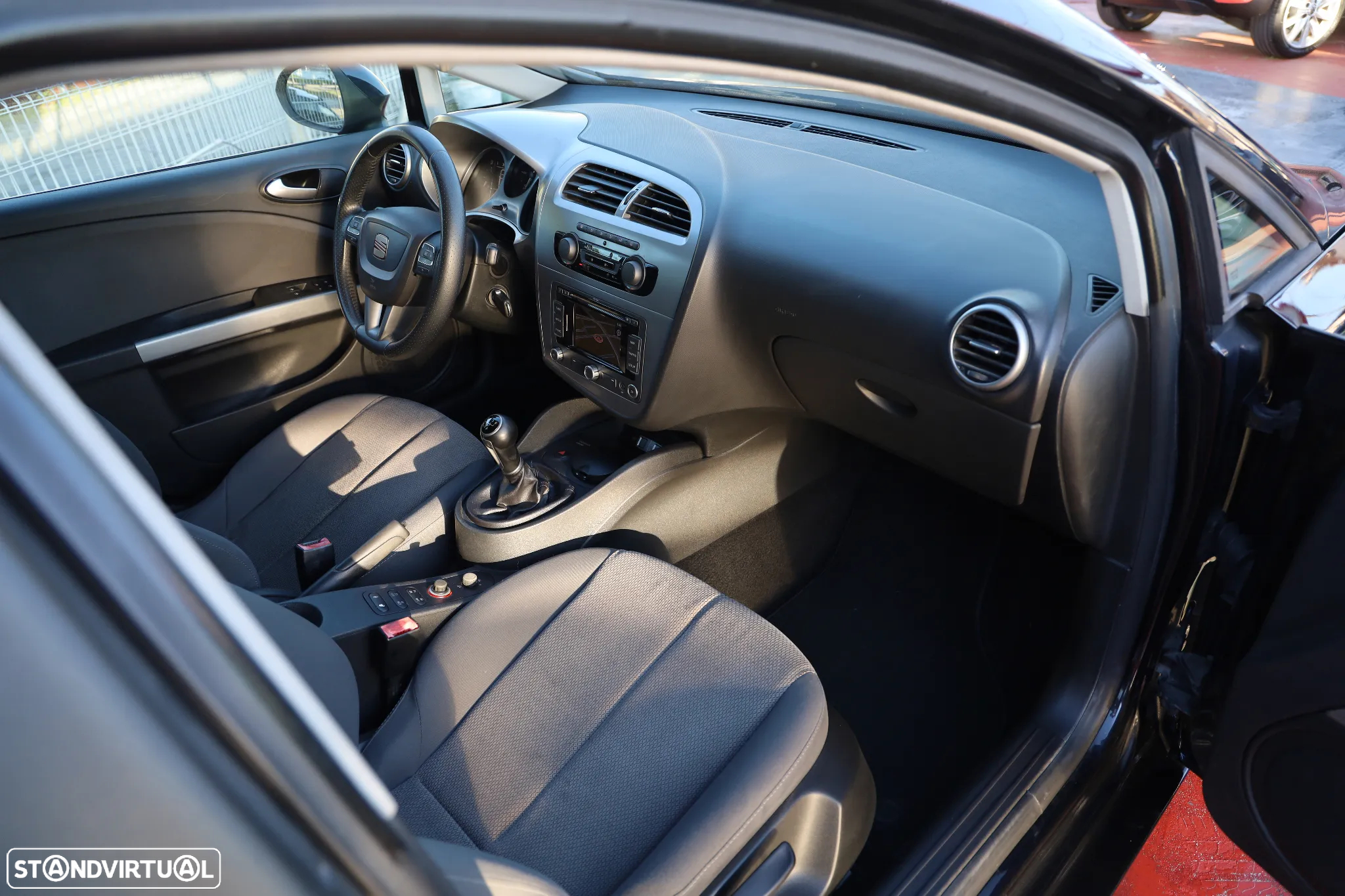 SEAT Leon 1.6 TDI Ecomotive Sport Start/Stop - 4