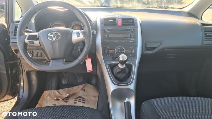 Toyota Auris - 7