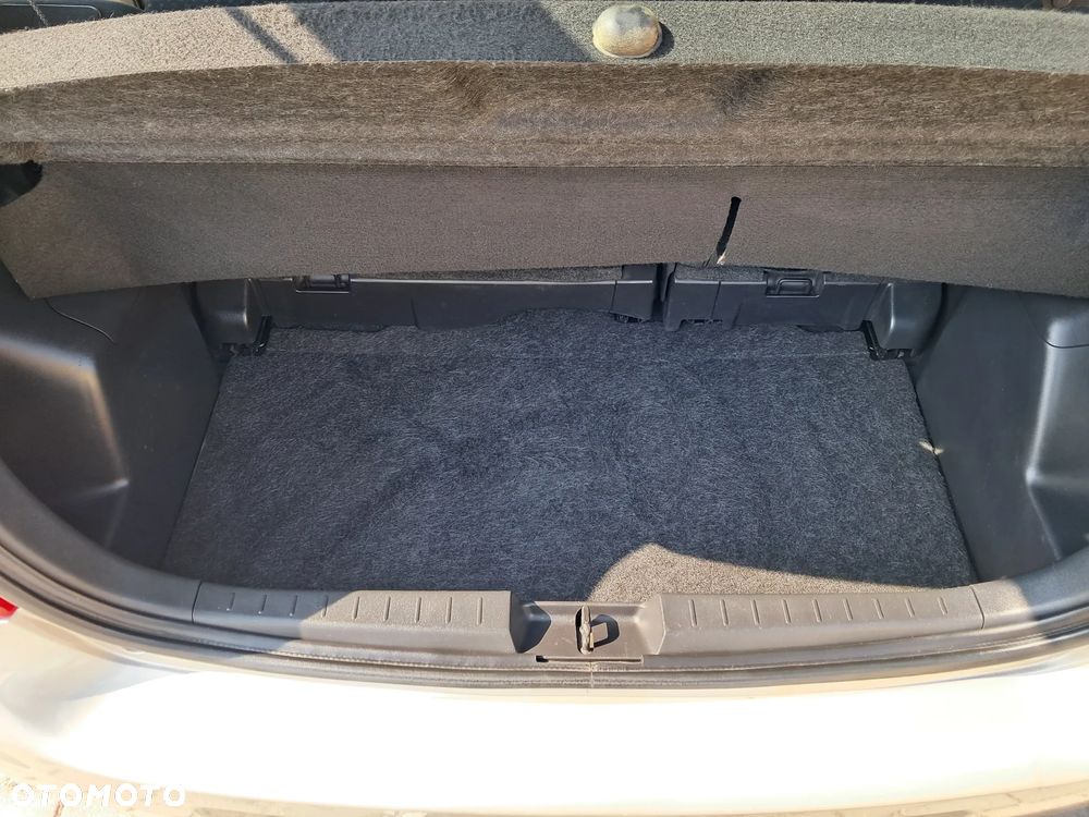 Toyota Yaris 1.33 Sol - 24