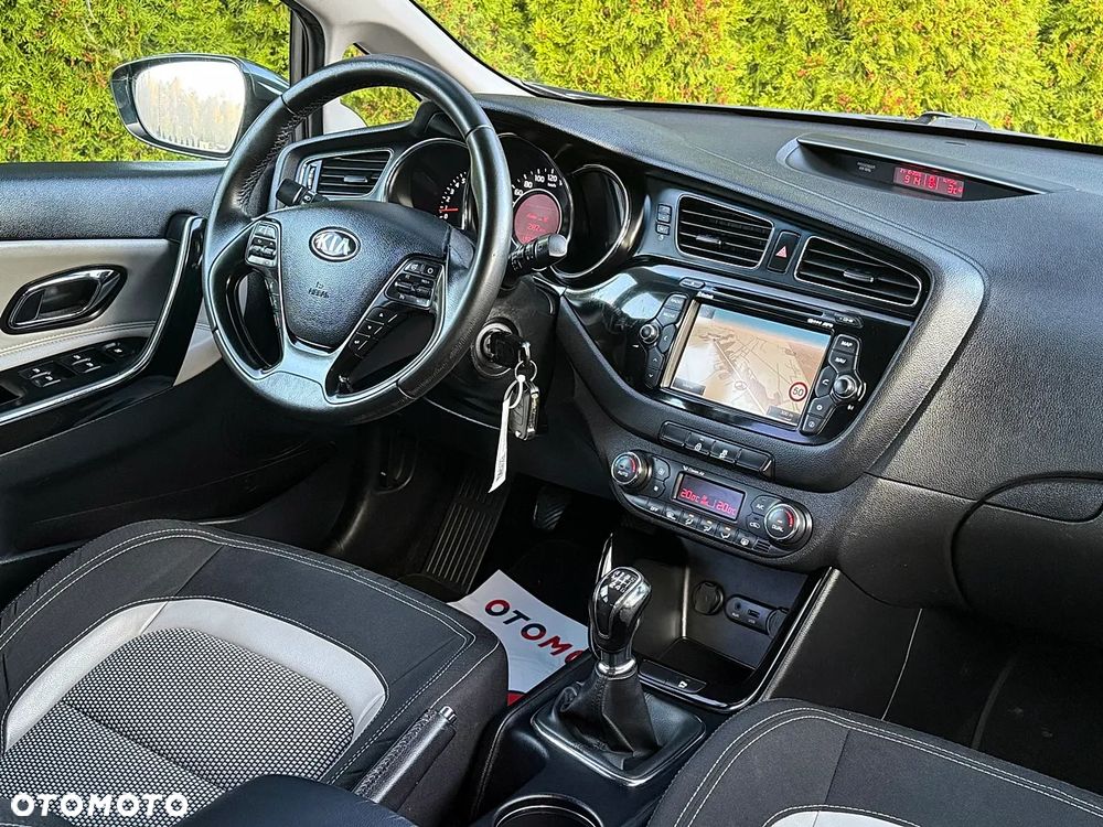 Kia Ceed 1.6 GDI Platinum Edition - 15