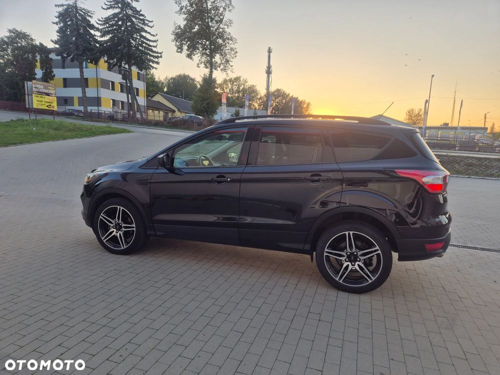 Ford Escape 2.0 EcoBoost AWD Titanium - 2