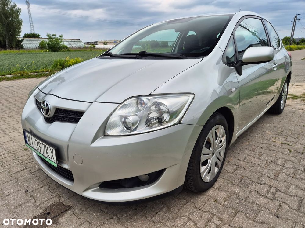 Toyota Auris 2.0 D-4D Premium - 1