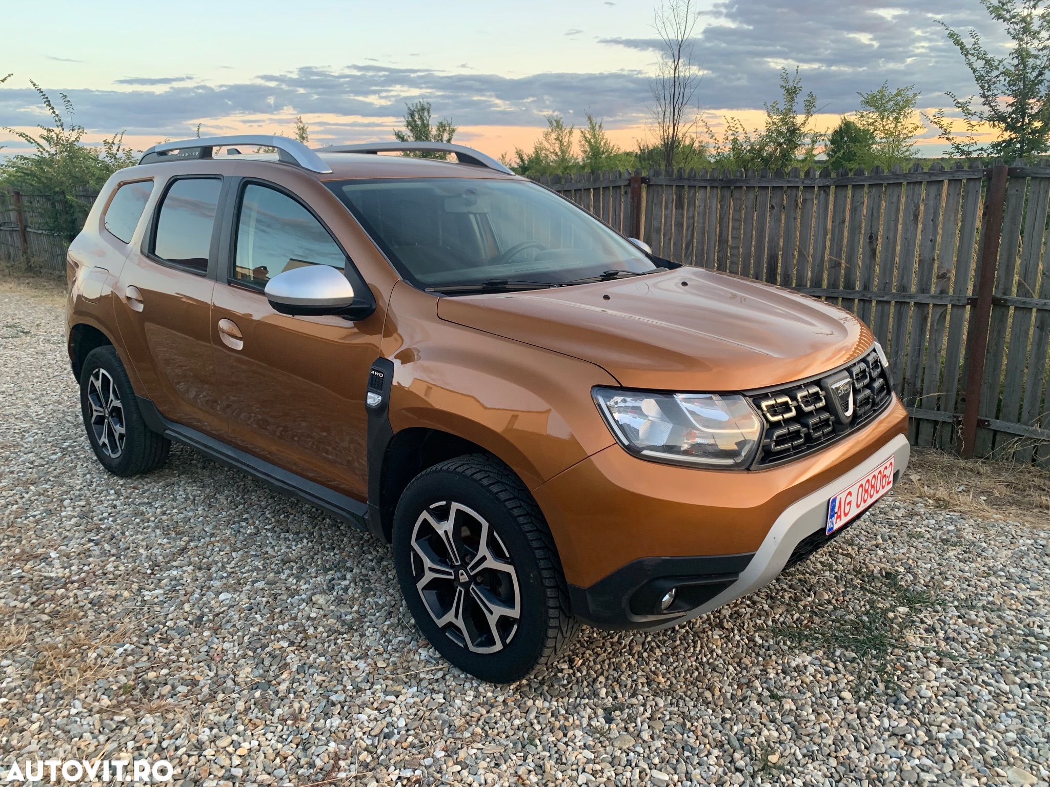 Dacia Duster 1.6 SCe 4WD Prestige jante 17" - 1