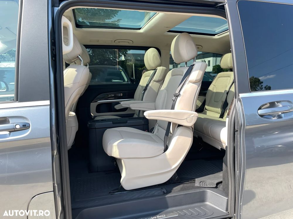 Mercedes-Benz V 300 d Lang 4Matic 9G-TRONIC Exclusive - 12