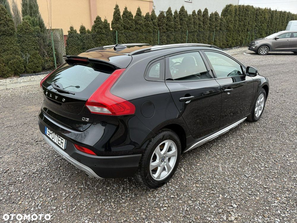Volvo V40 Cross Country - 6