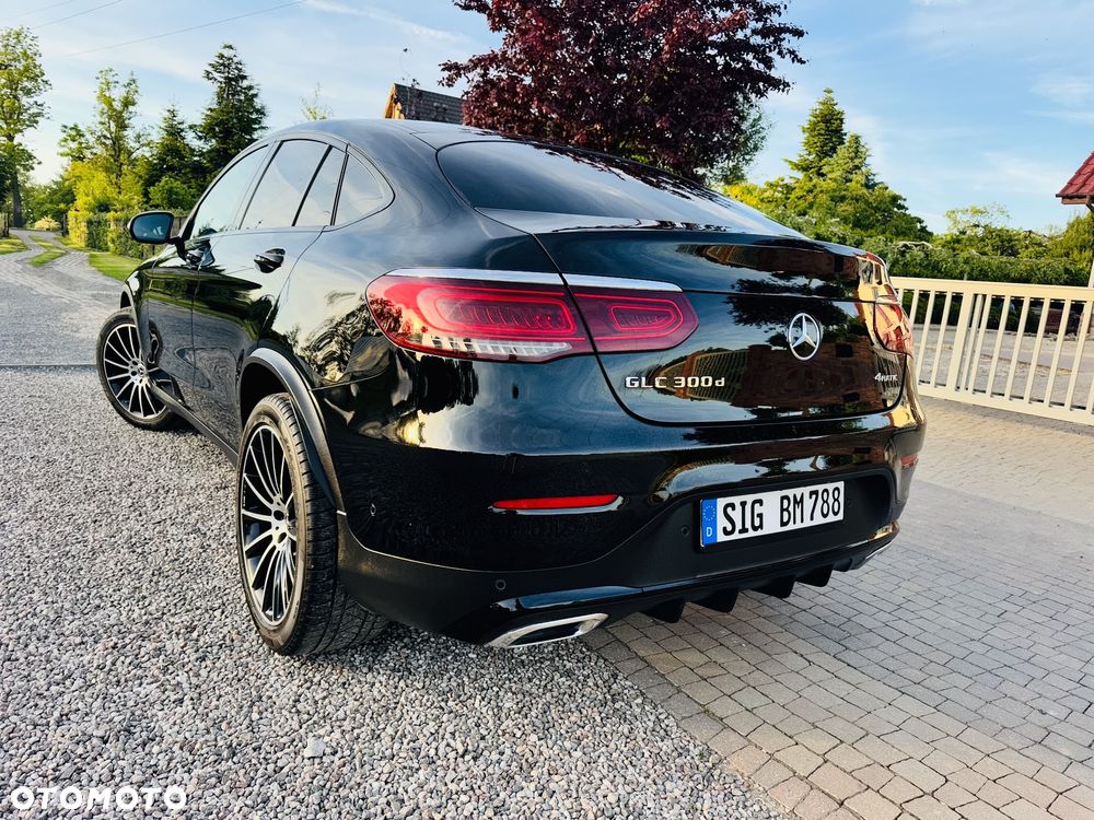 Mercedes-Benz GLC 300 d 4Matic 9G-TRONIC AMG Line Plus - 2