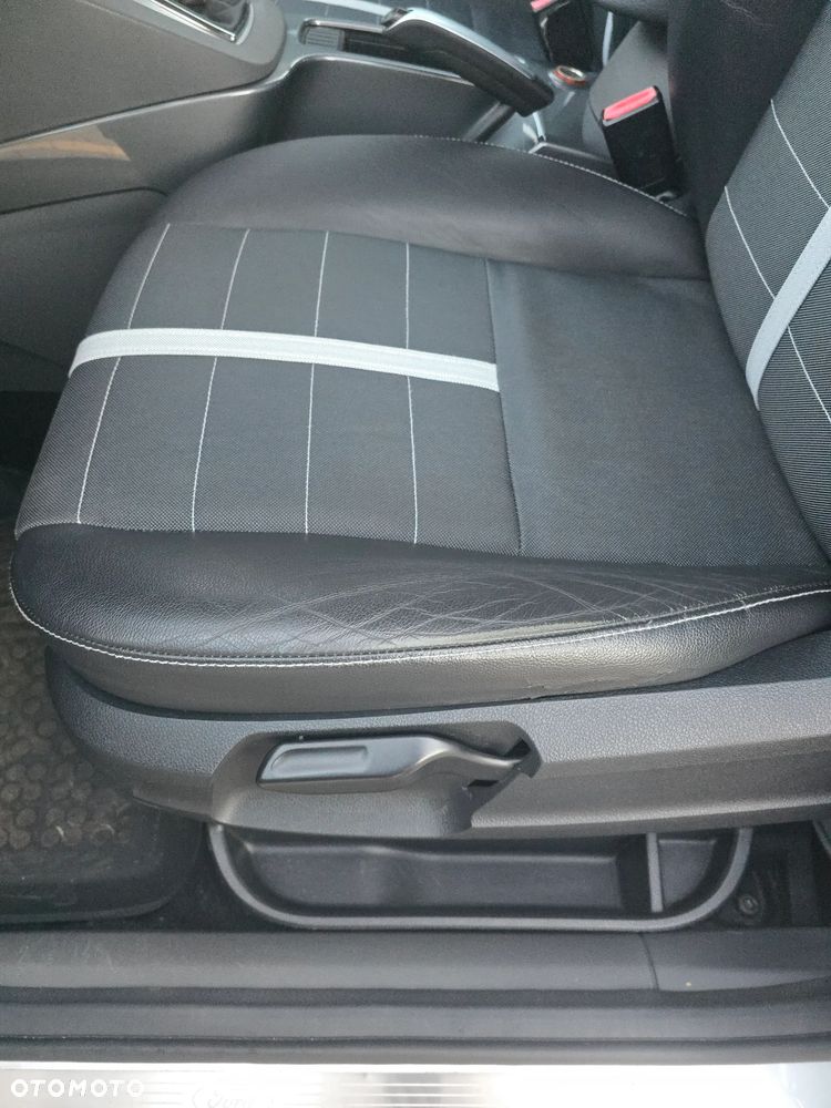 Ford Kuga - 13