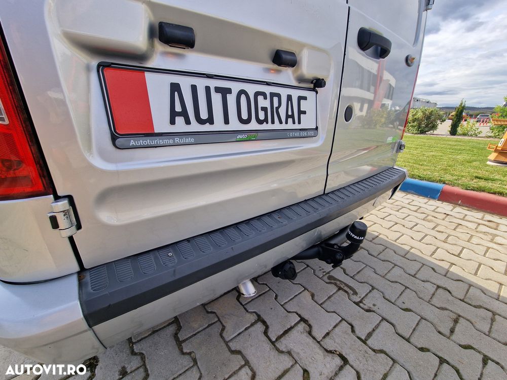 Ford Transit Connect - 13