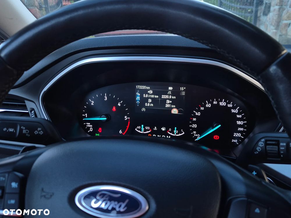 Ford Focus 1.5 EcoBlue Start-Stopp-System TITANIUM DESIGN - 31