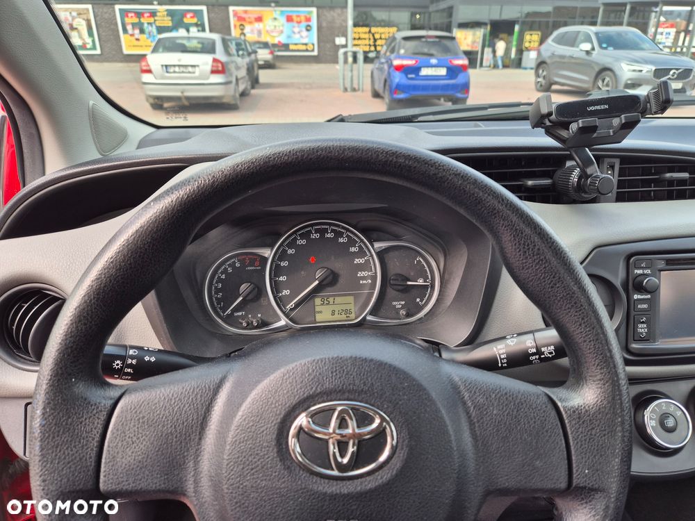 Toyota Yaris - 22