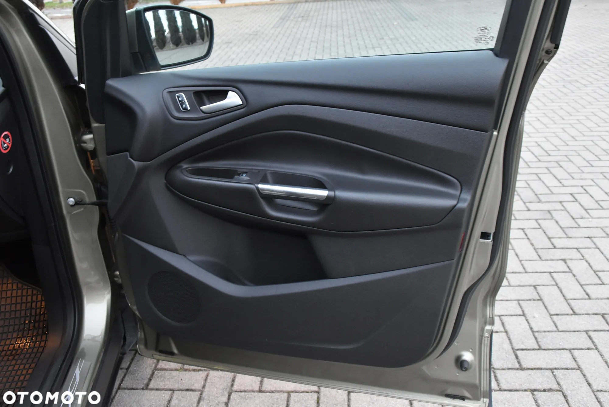 Ford Kuga - 37
