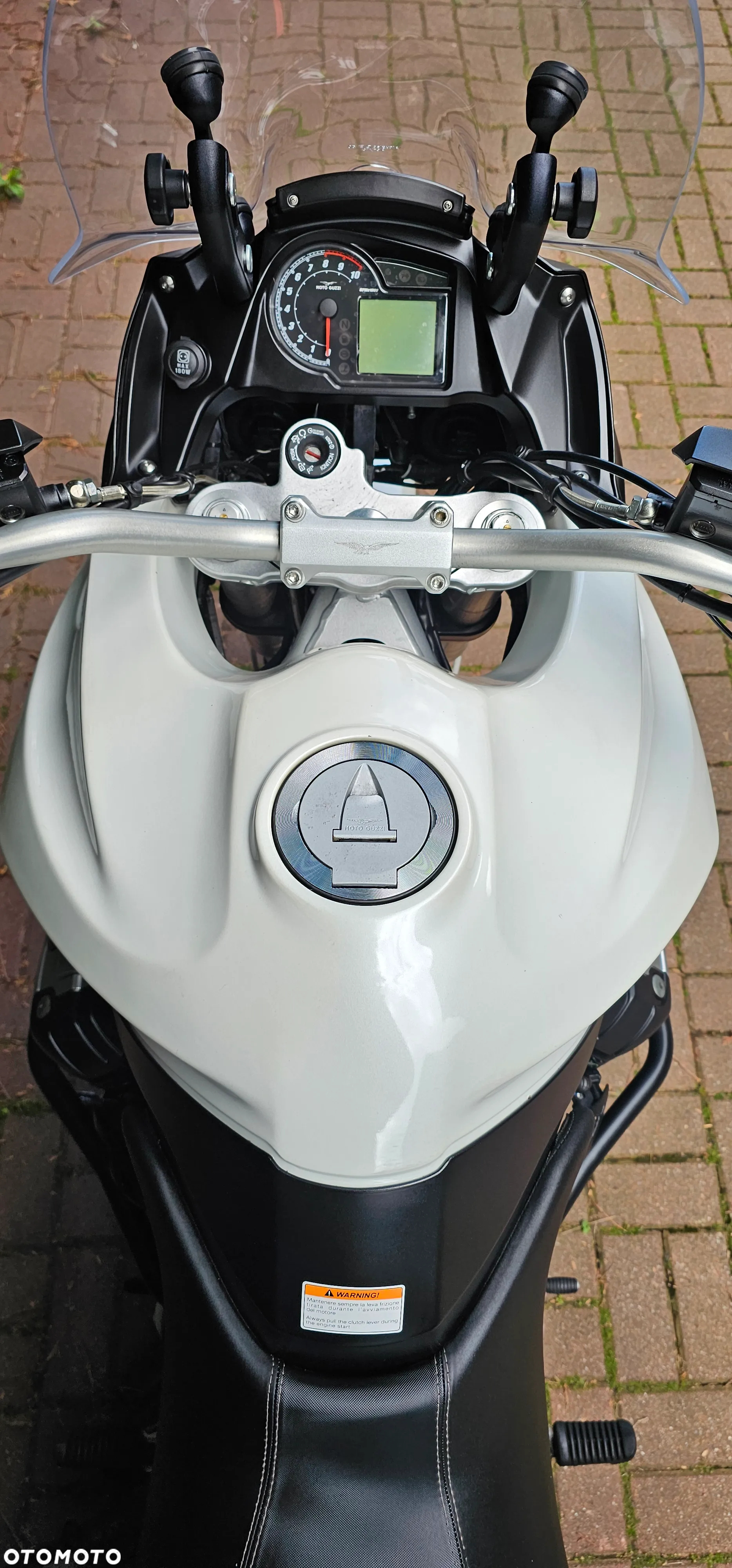 Moto Guzzi Stelvio - 15