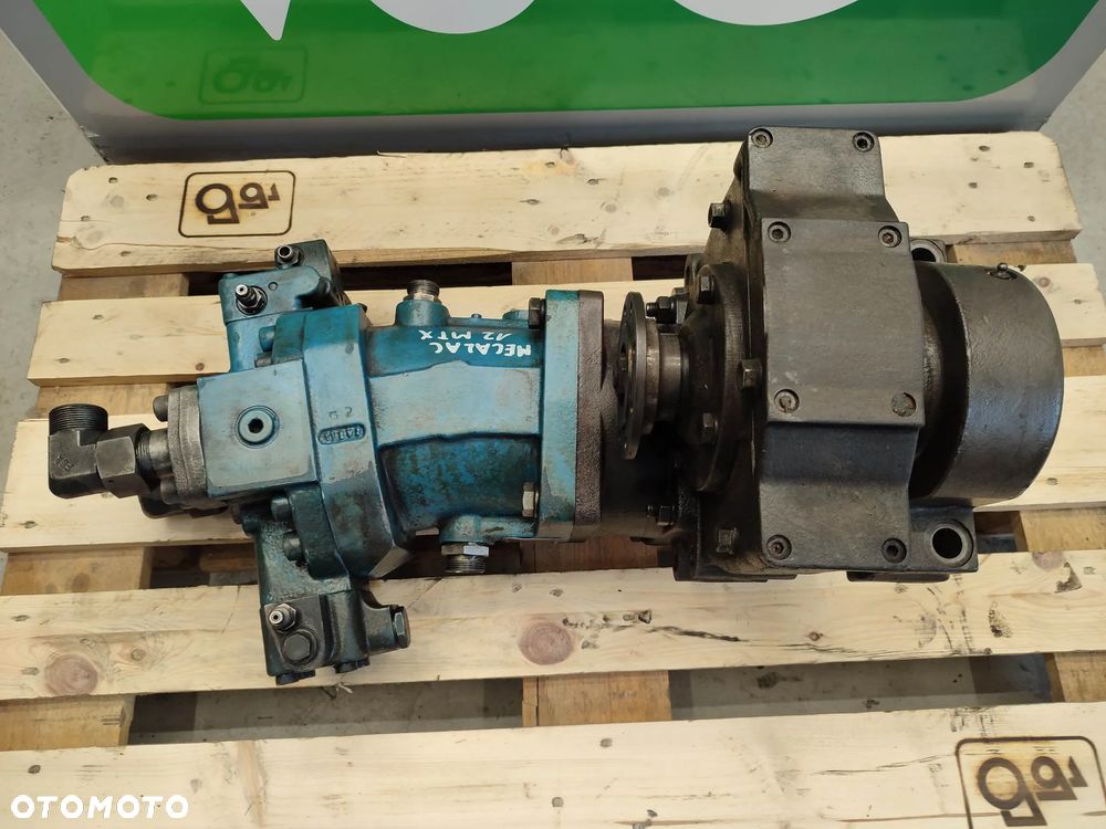 Silnik jazdy Mecalac 12 MTX (A6VM150DA100P007A) - 2