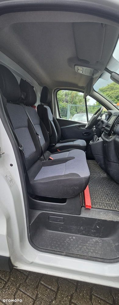 Opel vivaro - 8