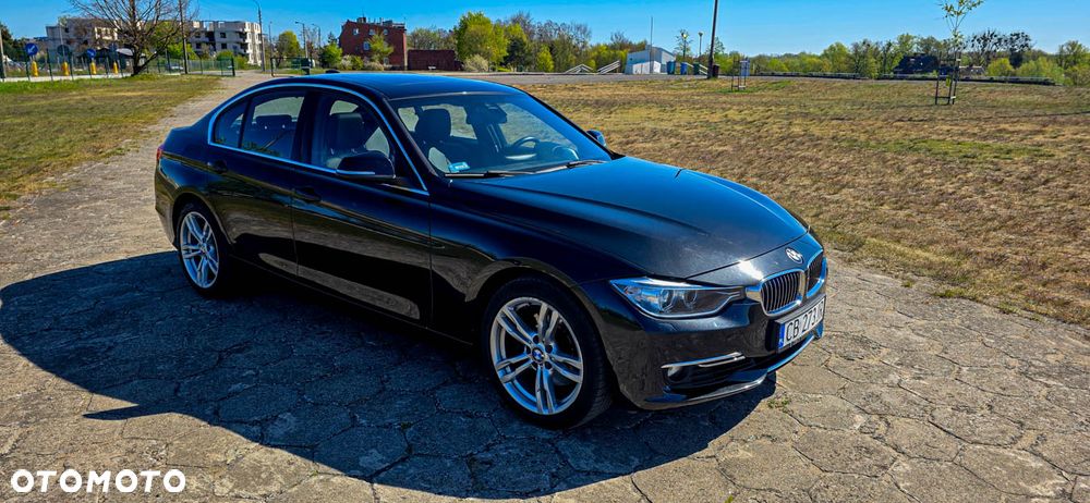 BMW Seria 3 328i Luxury Line - 3