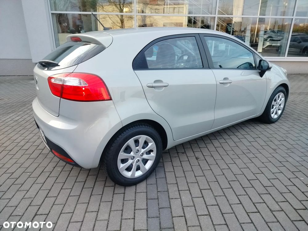 Kia Rio 1.4 L - 2