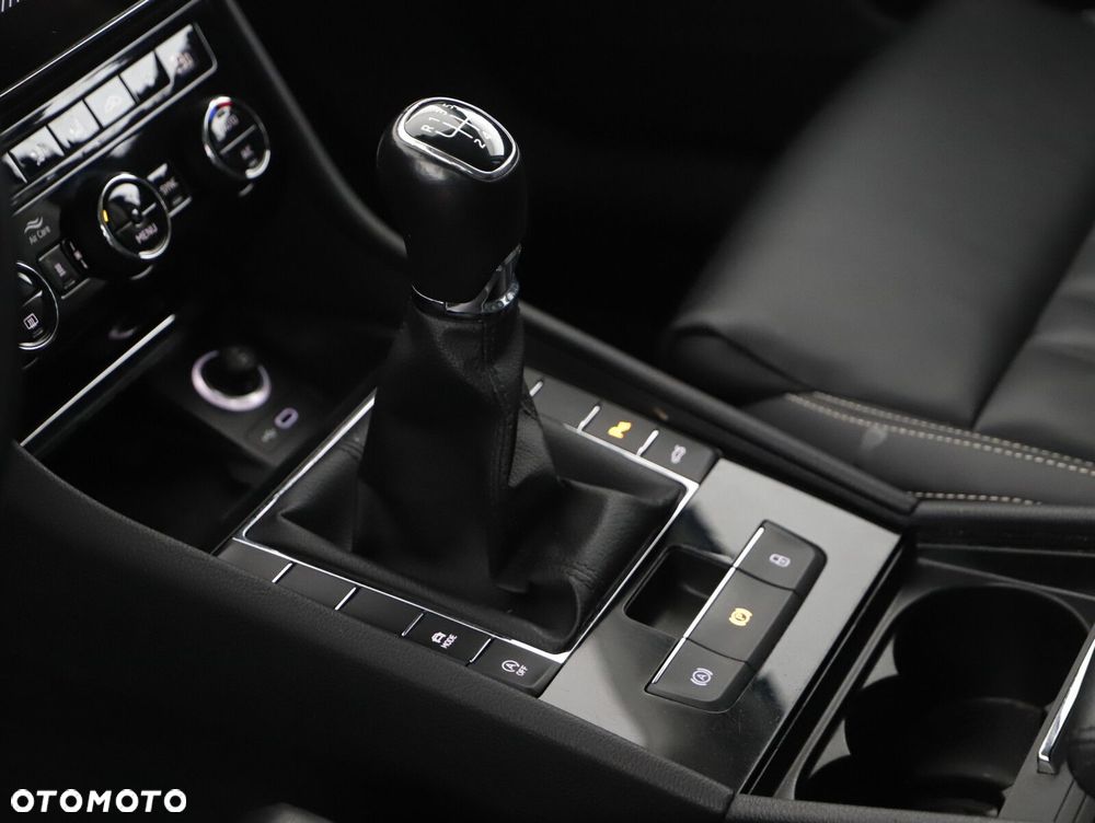 Skoda Superb 2.0 TDI SCR L&K - 15