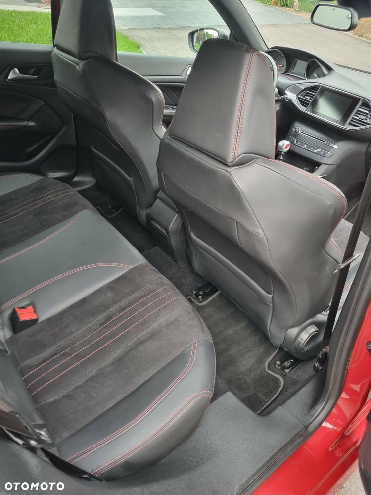 Peugeot 308 1.6 e-THP S&S GTi by Sport - 8