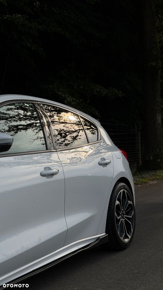 Ford Focus 1.0 EcoBoost ST-Line - 9