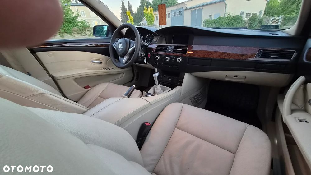 BMW Seria 5 520d Special Edition - 19
