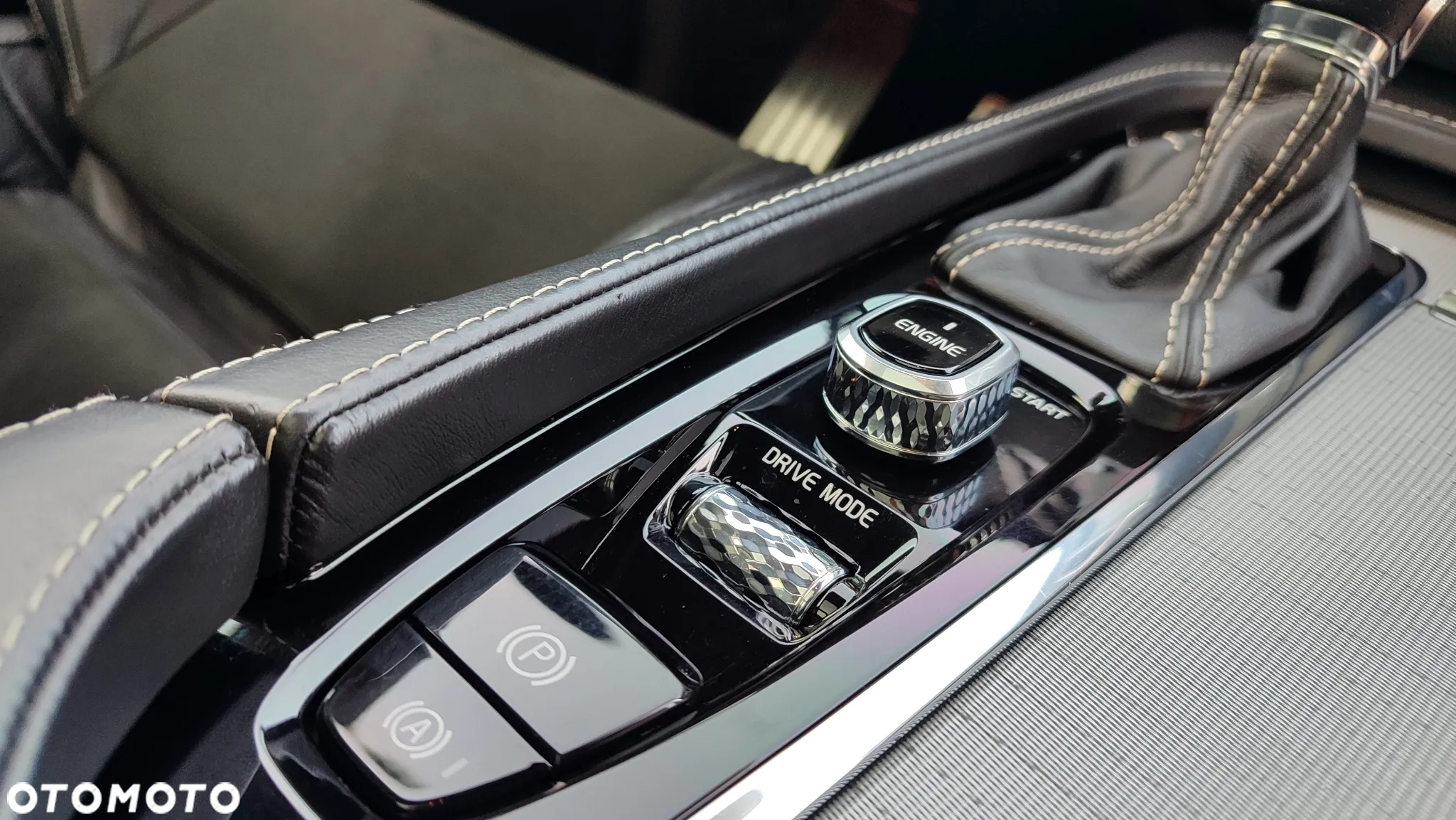 Volvo XC 90 D5 AWD R-Design 7os - 26