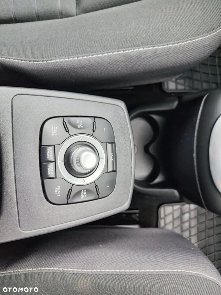 Renault Grand Scenic dCi 110 LIMITED - 32