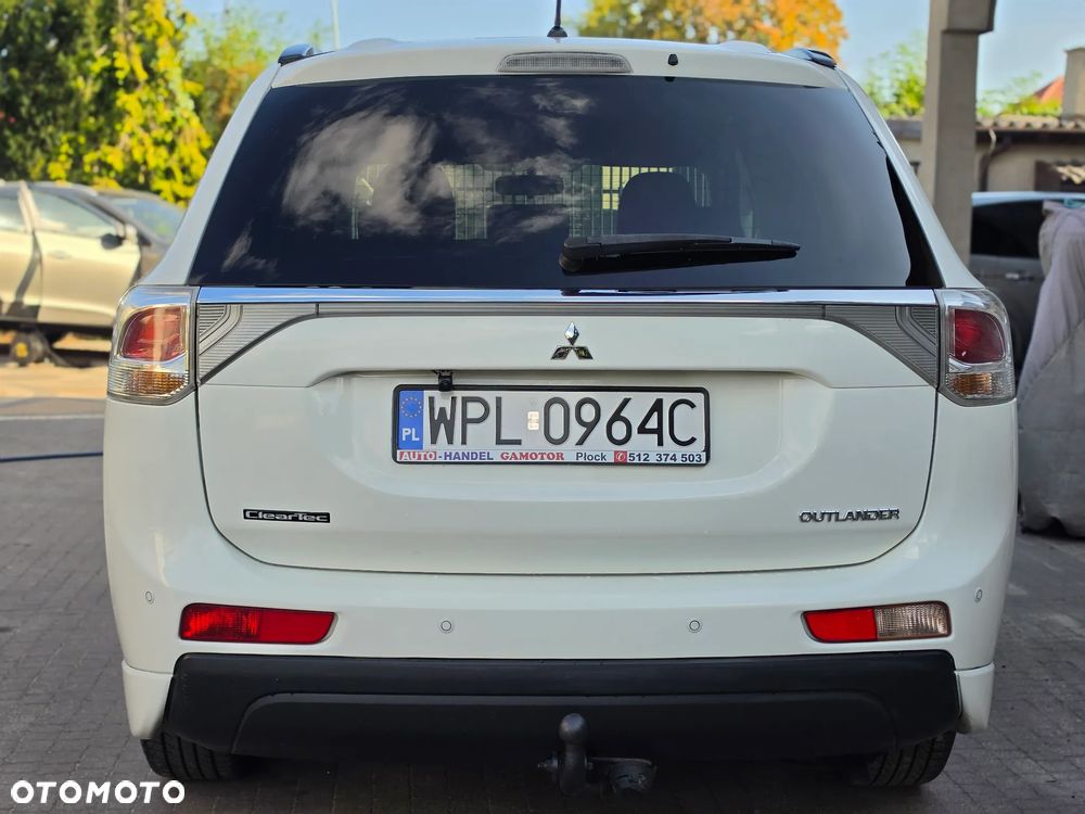 Mitsubishi Outlander - 13