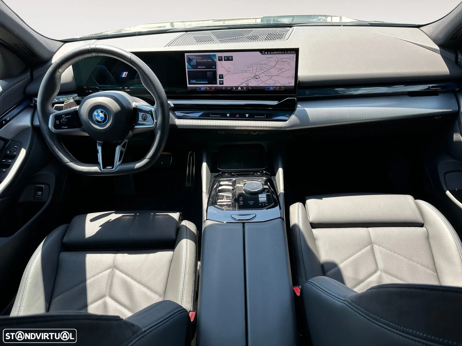 BMW i5 Touring eDrive40 - 11