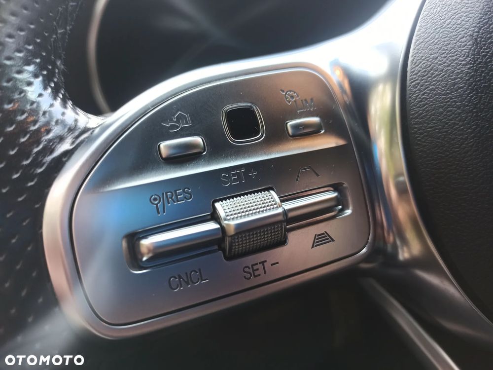 Mercedes-Benz Klasa C 300 d 9G-TRONIC AMG Line - 26