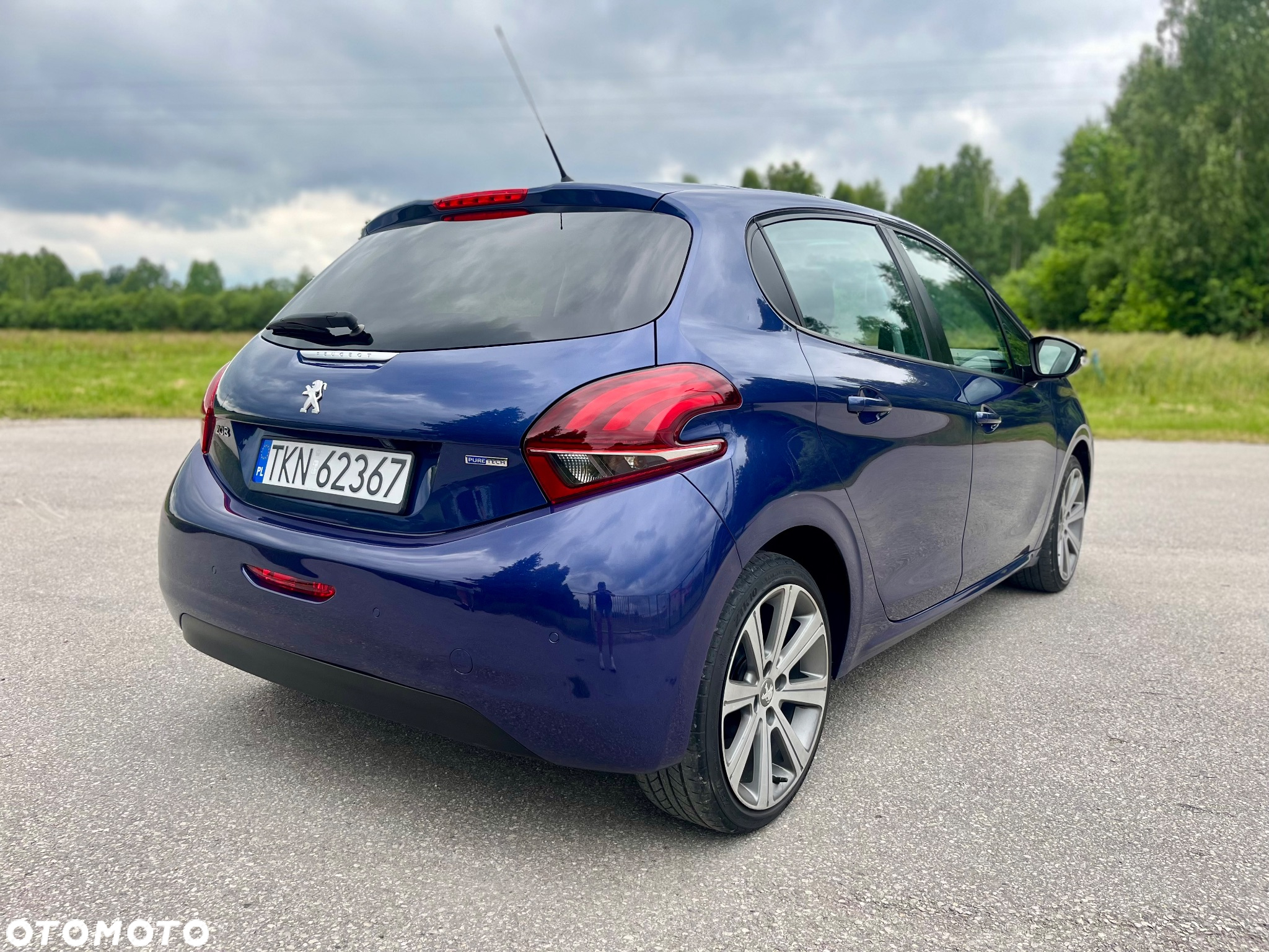 Peugeot 208 1.2 PureTech Allure - 8