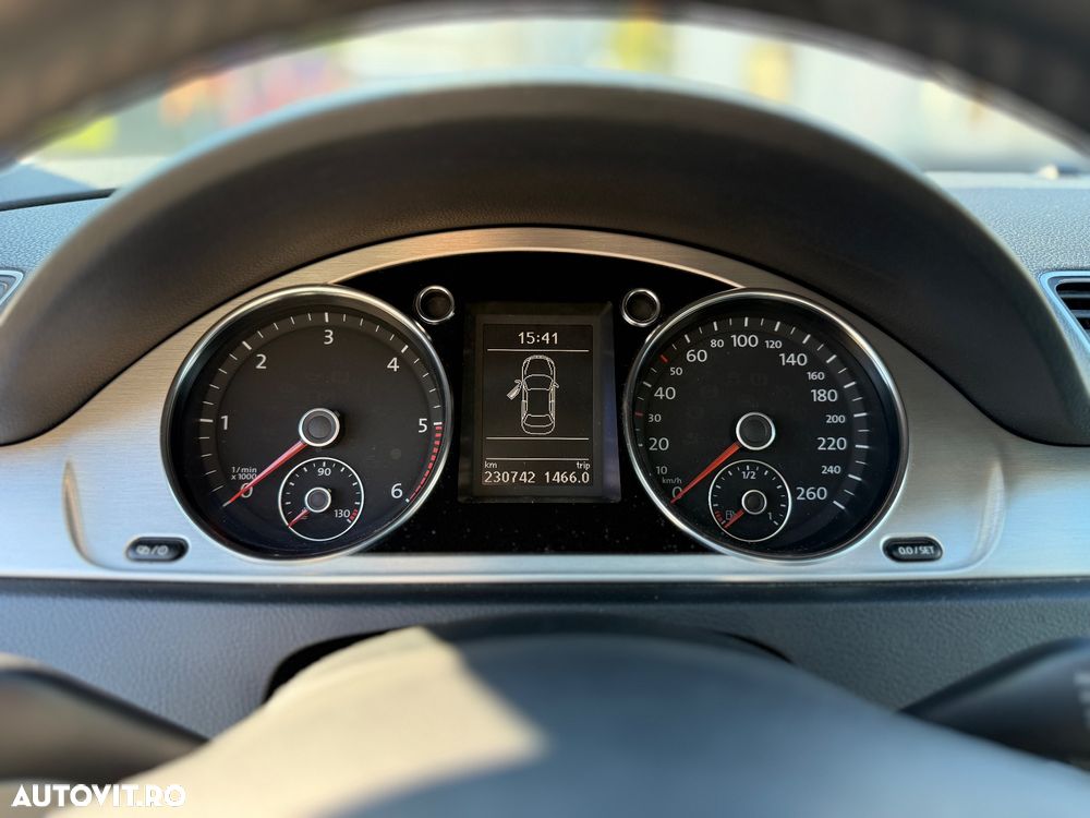 Volkswagen Passat Variant 2.0 TDI 4Motion BlueMotion Technology Highline - 9
