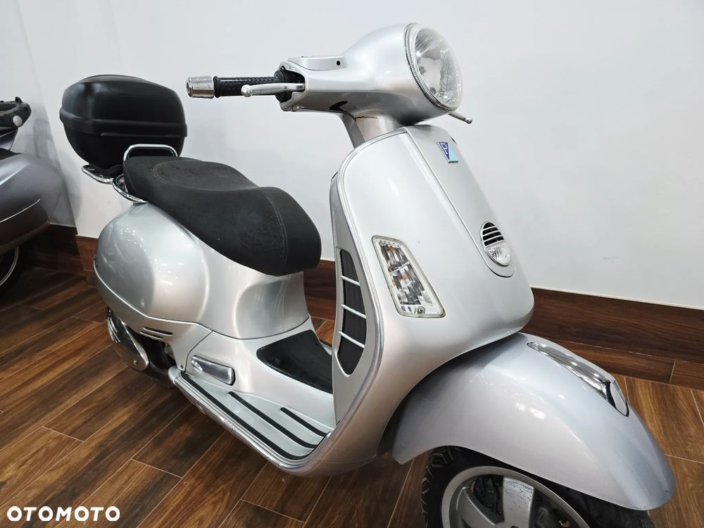 Piaggio Vespa - 12