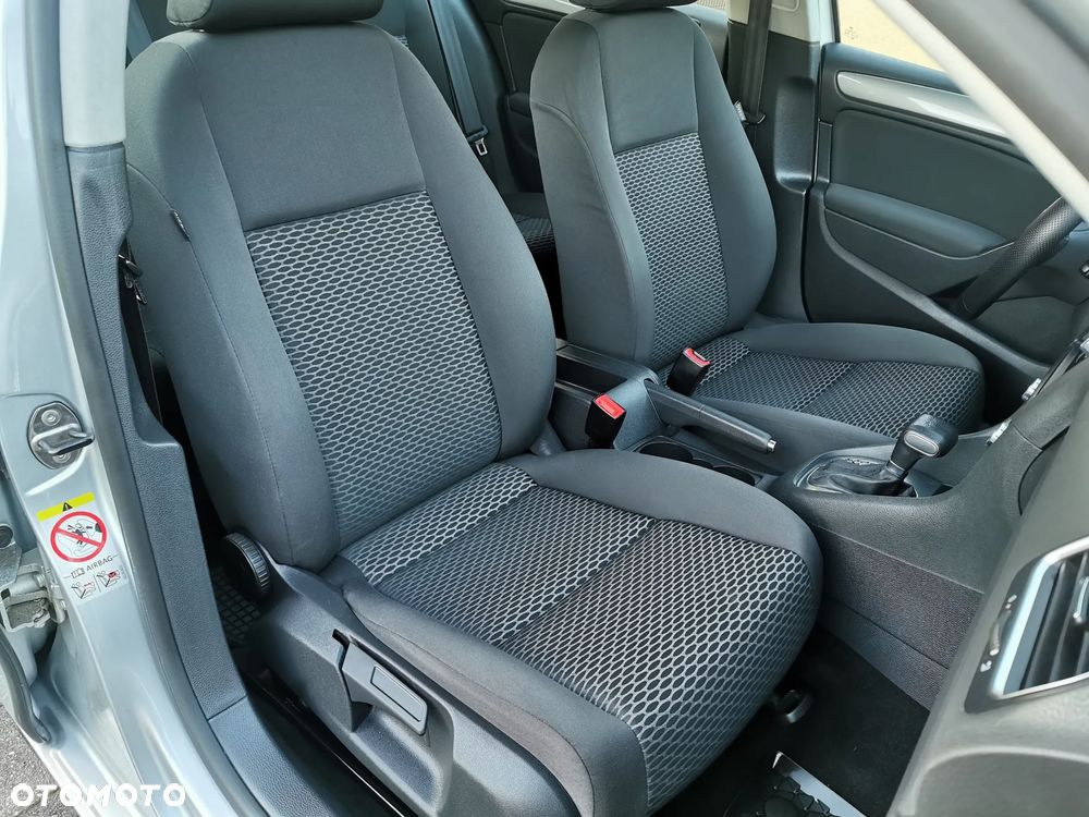 Volkswagen Golf 1.6 Trendline DSG - 18