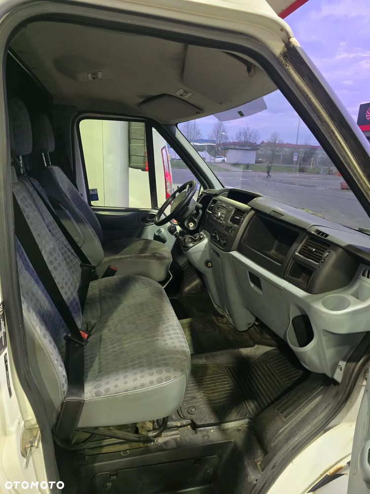 Ford Transit - 8
