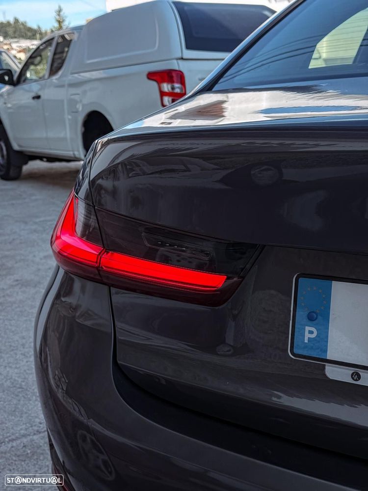 BMW 330 e Auto — fotografia 16