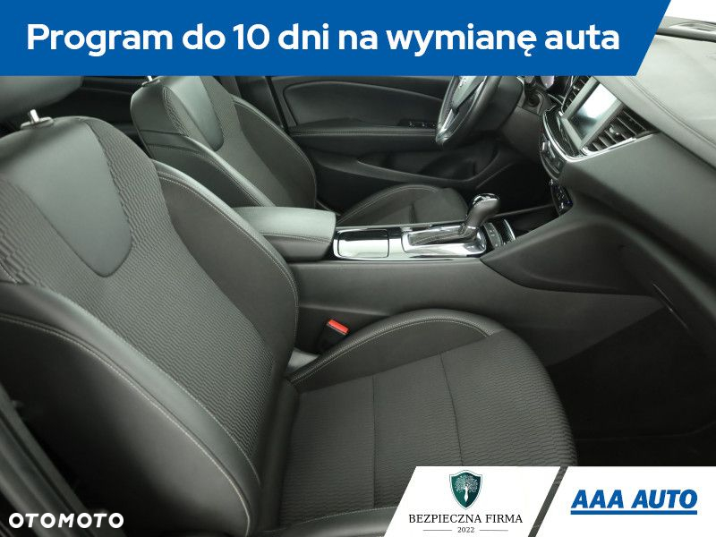 Opel Insignia - 8
