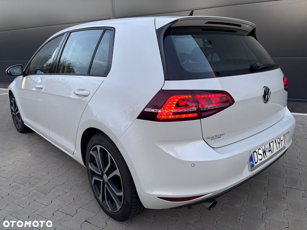 Volkswagen Golf - 11