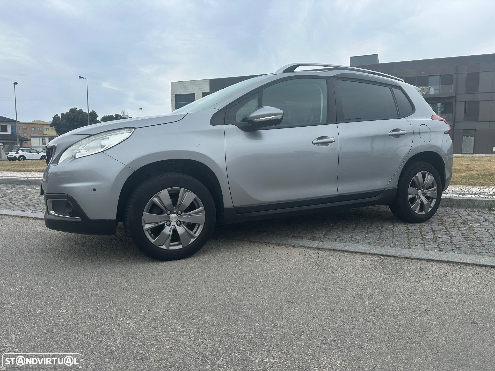 Peugeot 2008 1.2 PureTech Active - 3