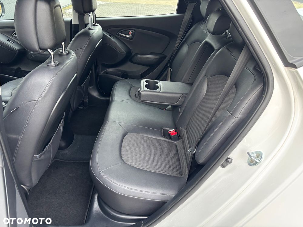 Hyundai ix35 1.6 2WD Fifa World Cup Edition - 36