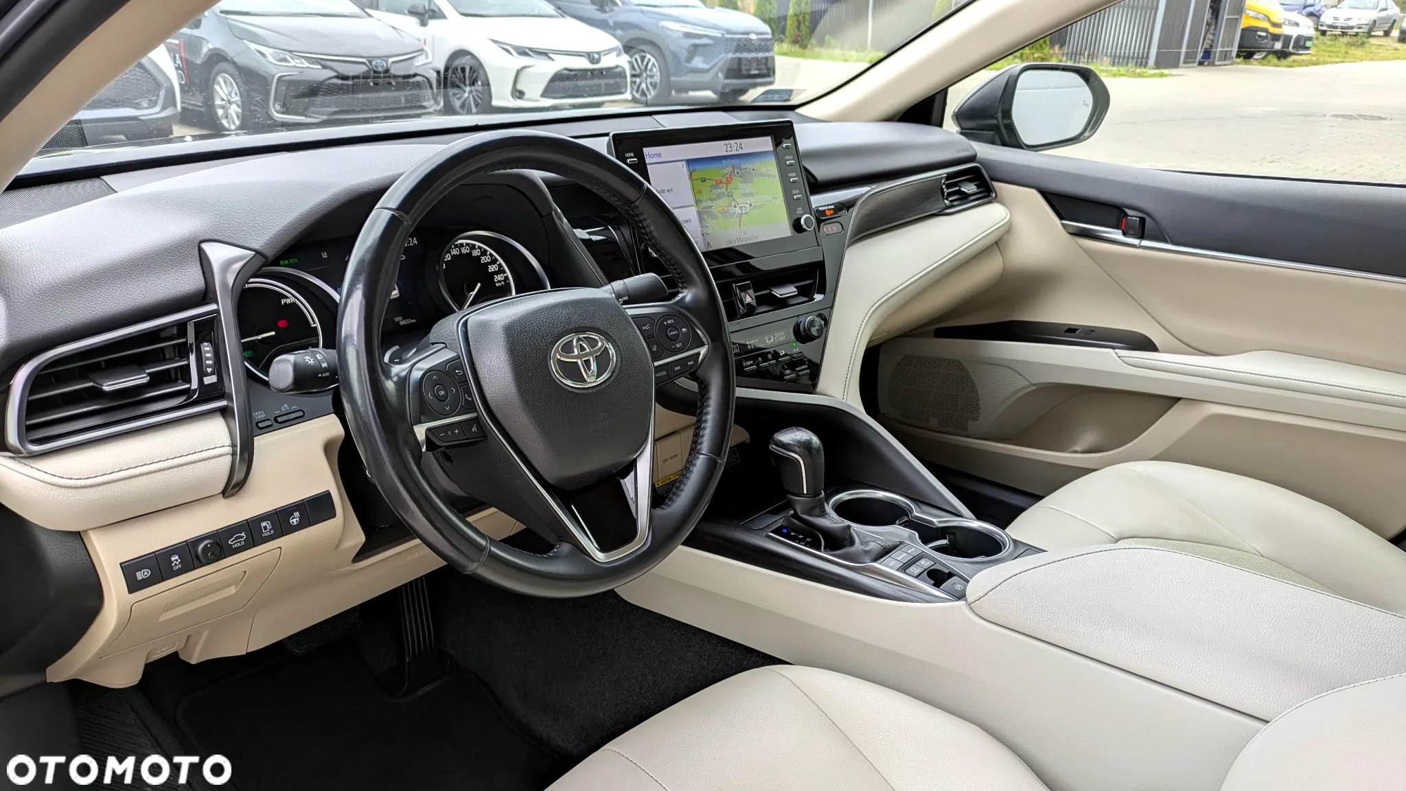 Toyota Camry 2.5 Hybrid Executive CVT - 7