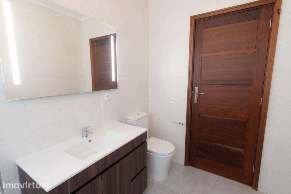 Quarto - localizado em Vila nova de gaia - Grande imagem: 3/13