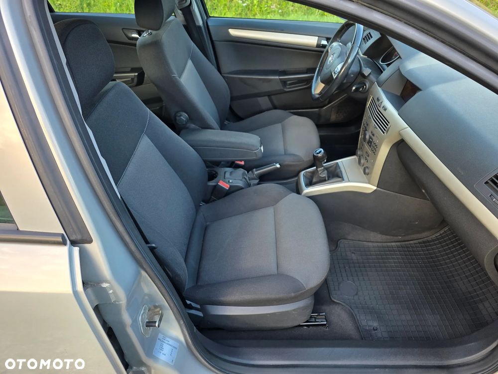 Opel Astra 1.4 Enjoy - 17
