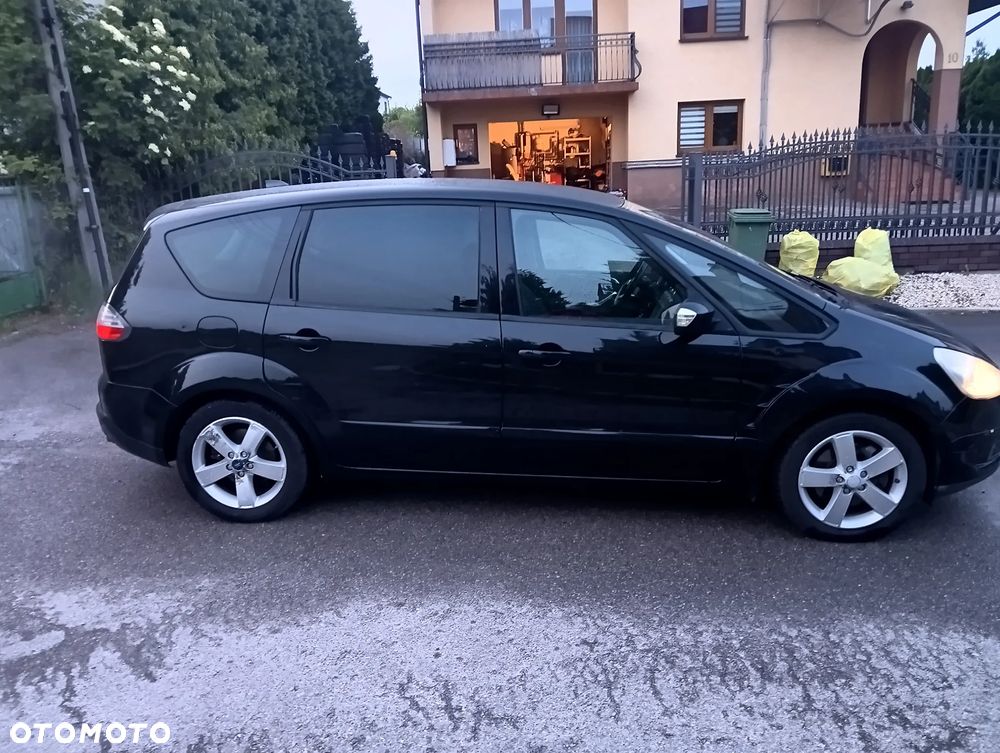 Ford S-Max 2.5 Titanium - 23