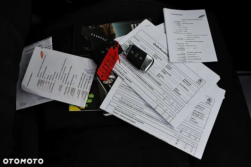 Skoda Superb 2.0 TDI SCR Sportline DSG - 38