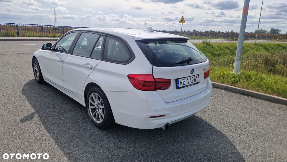 BMW Seria 3 318i - 8