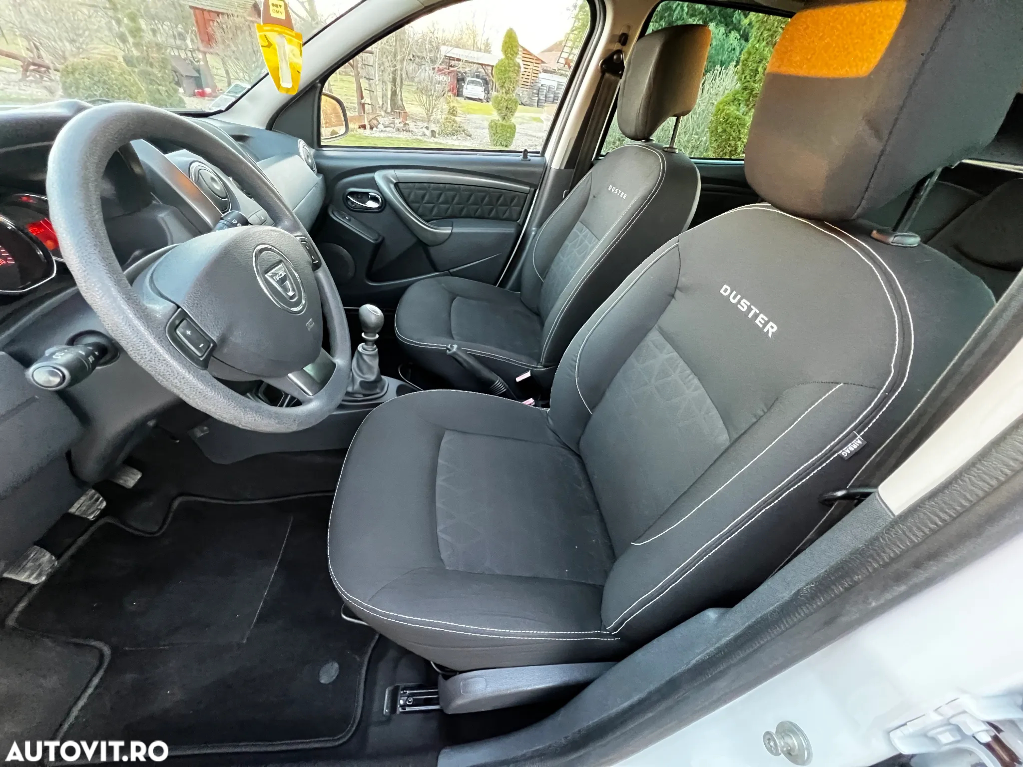 Dacia Duster 1.2 TCe 4x2 Laureate - 13