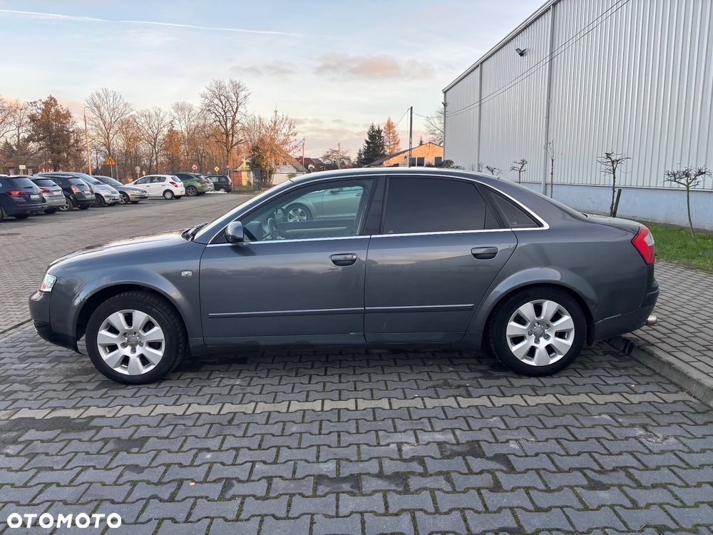 Audi A4 Limousine - 7