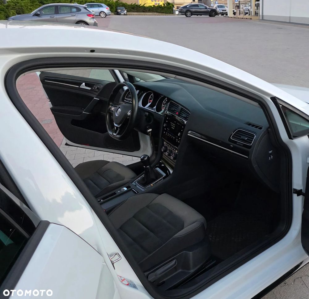Volkswagen Golf 1.5 TSI ACT OPF Highline - 14