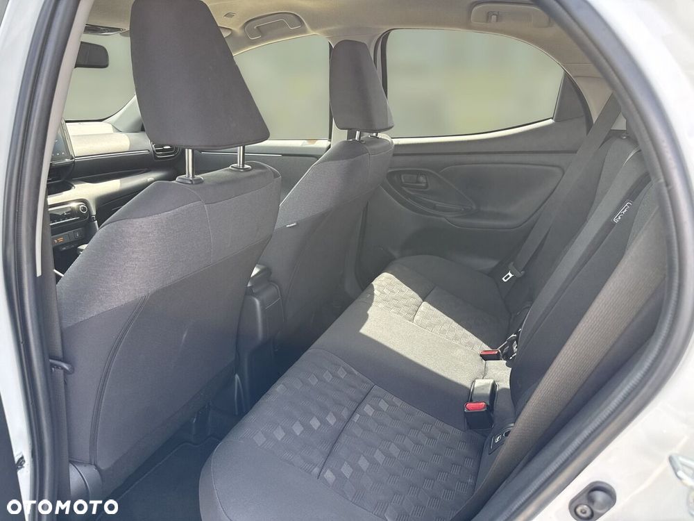 Toyota Yaris Hybrid 1.5 Style - 23