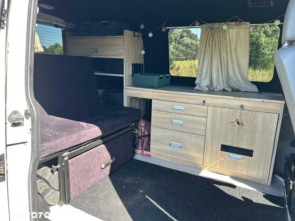 Volkswagen Transporter - 5